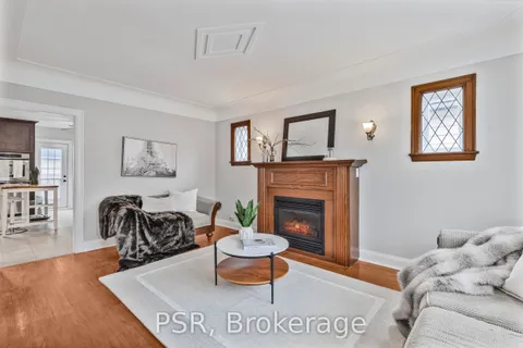 187 West 2nd Street, ON L9C 3G2