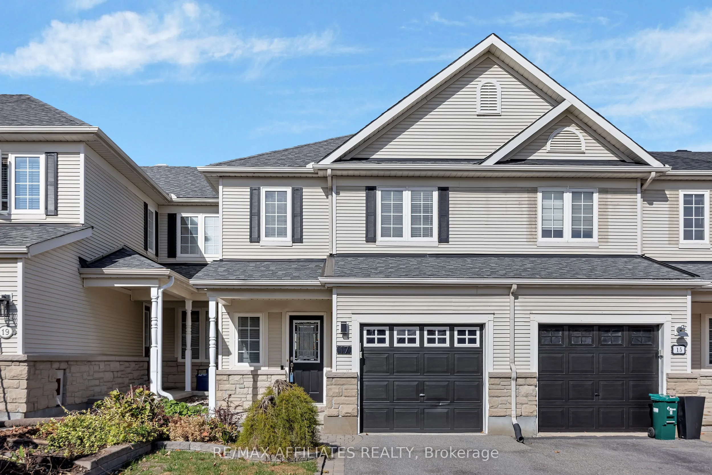 17 Kirkstone Private, ON K2J 5E7