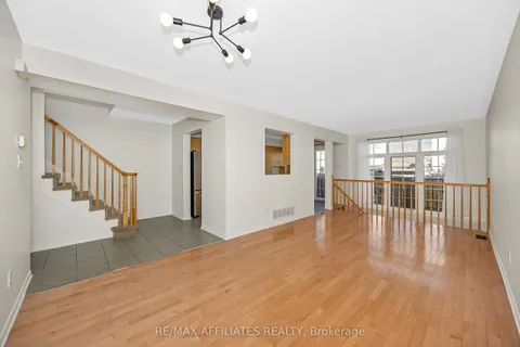 17 Kirkstone Private, ON K2J 5E7