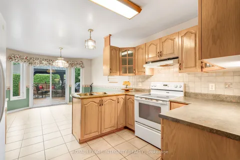 1659 Toulouse Crescent, ON K1C 6K5