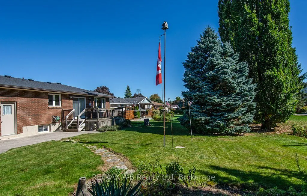 25 Baechler Avenue, ON N0B 2R0