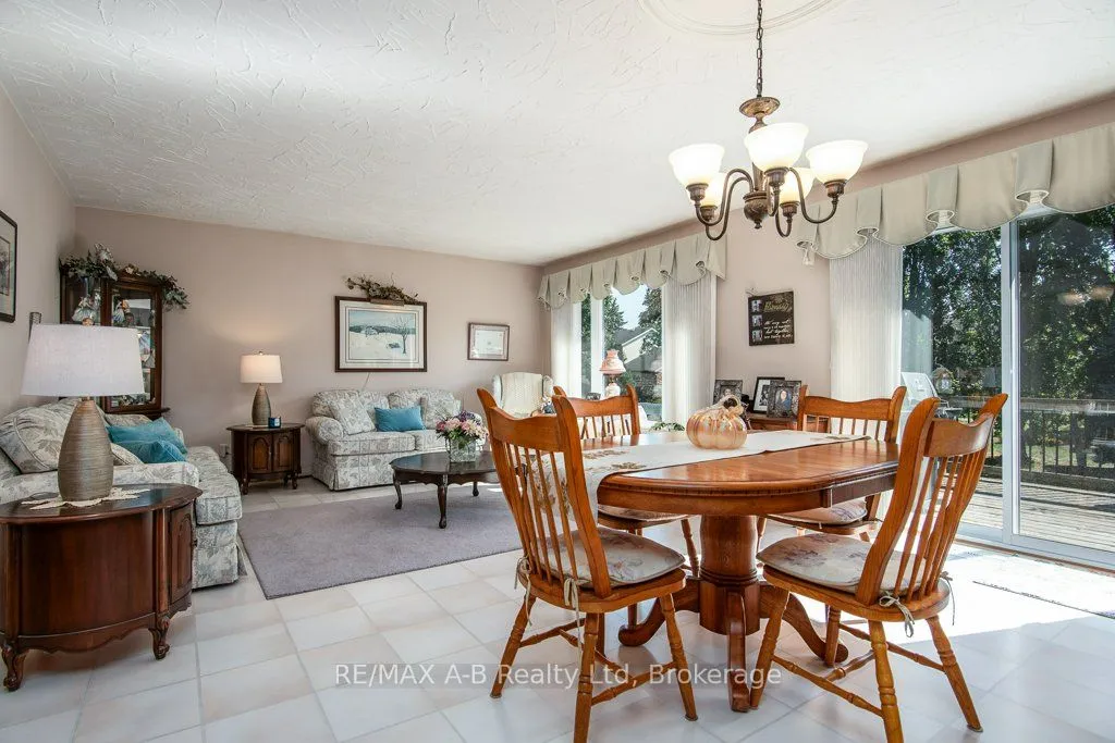 25 Baechler Avenue, ON N0B 2R0