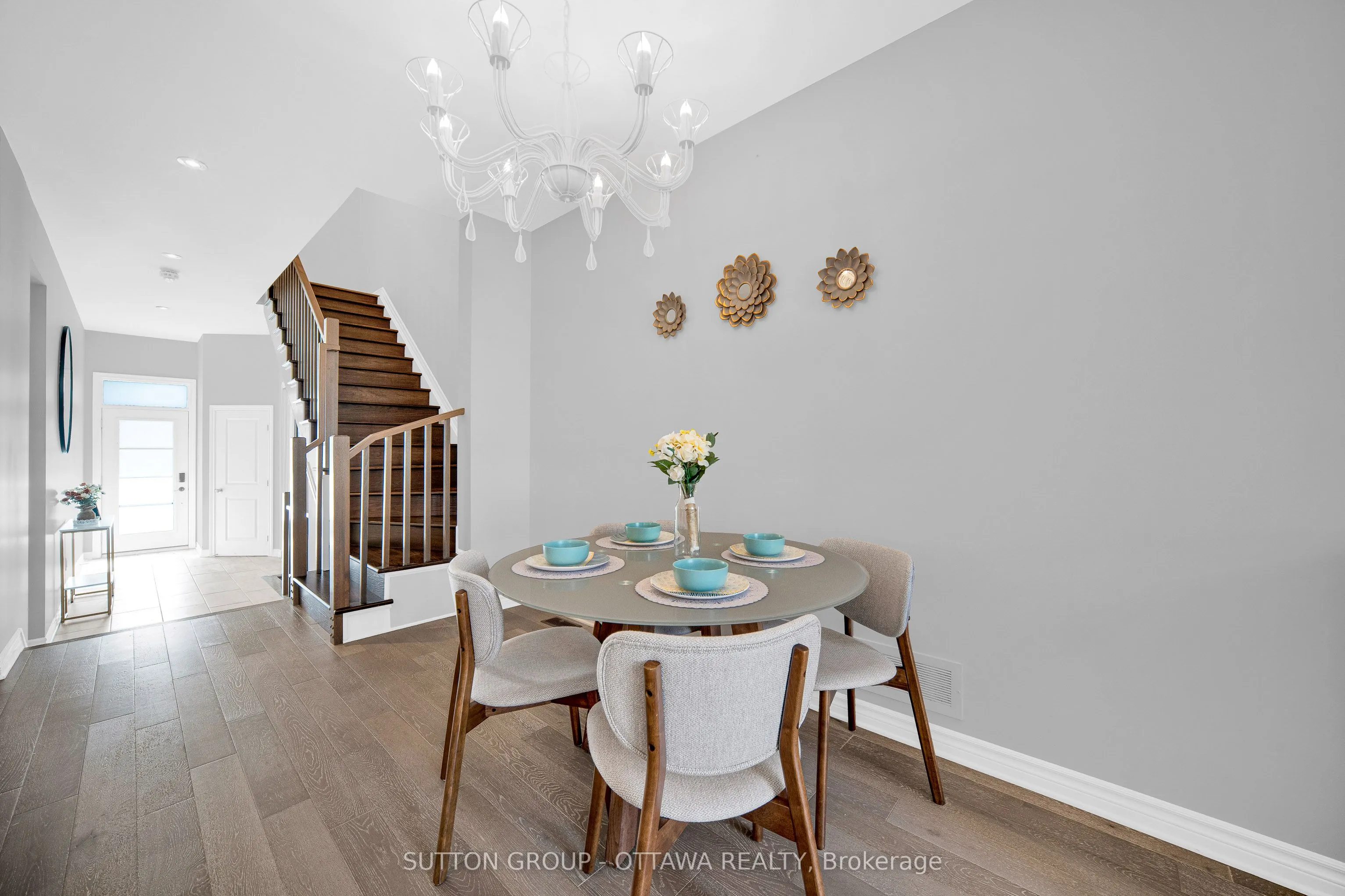 776 Carnelian Crescent, ON K1X 0A8