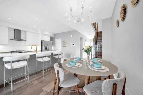 776 Carnelian Crescent, ON K1X 0A8