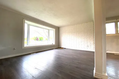 6986 Centennial Street, ON L2G 2Z1