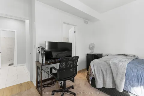 129 South Pelham Road, ON L3B 5N8