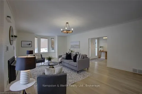 34 Queen Street, ON N0G 1H0