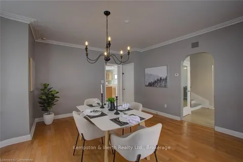 34 Queen Street, ON N0G 1H0