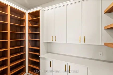 15 Oakley Drive, ON L0S 1J0