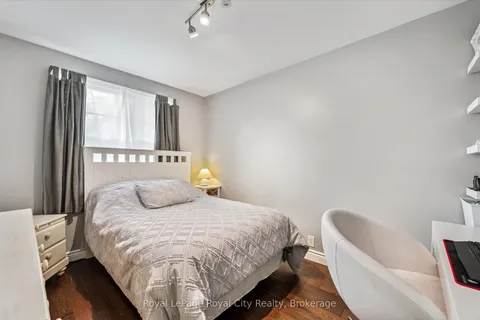 20 Highview Place, ON N1H 1M7