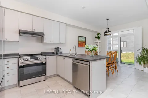 82 Lilac Circle, ON N3W 0H6