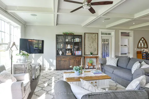 1422 Muskoka Rd 118 Road, ON P1L 1W8