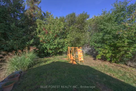 162 Olympic Crescent, ON N6G 3P7