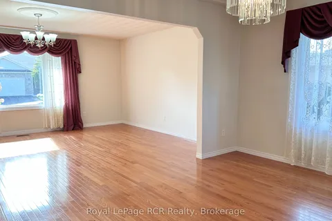 218 4th Street Crescent, ON N4N 3S2