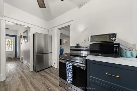 112 Lansdowne Street, ON K9J 1Y1