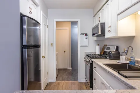 18 Oriole Crescent, ON N4T 1T1