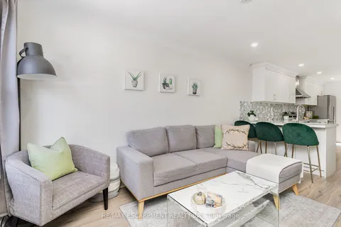 97 East 31st Street, ON L8V 3N9