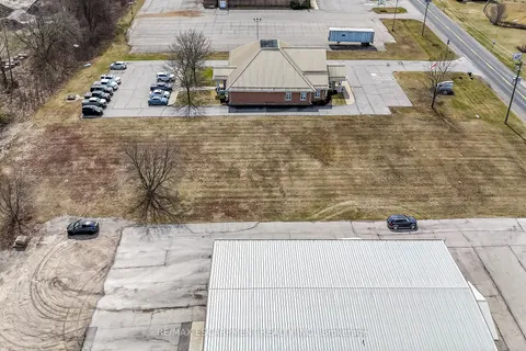 33 Park Road, ON N3Y 4J9