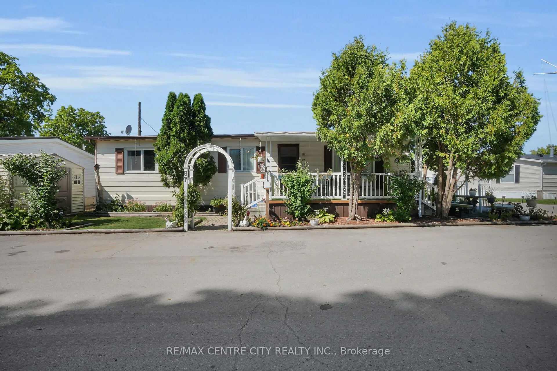 198 Springbank Drive, ON N6J 1G1