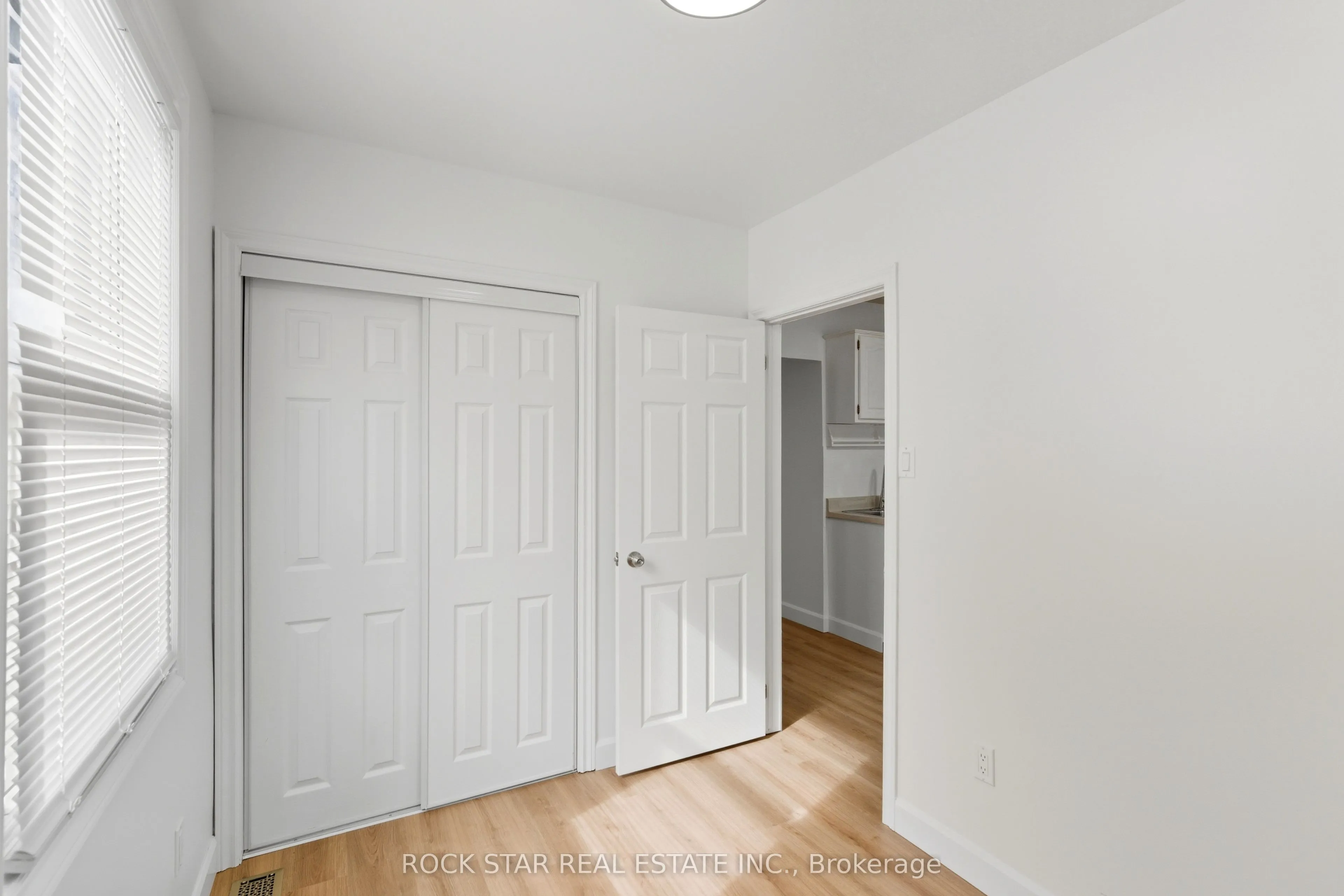 116 Robins Avenue, ON L8H 4N7