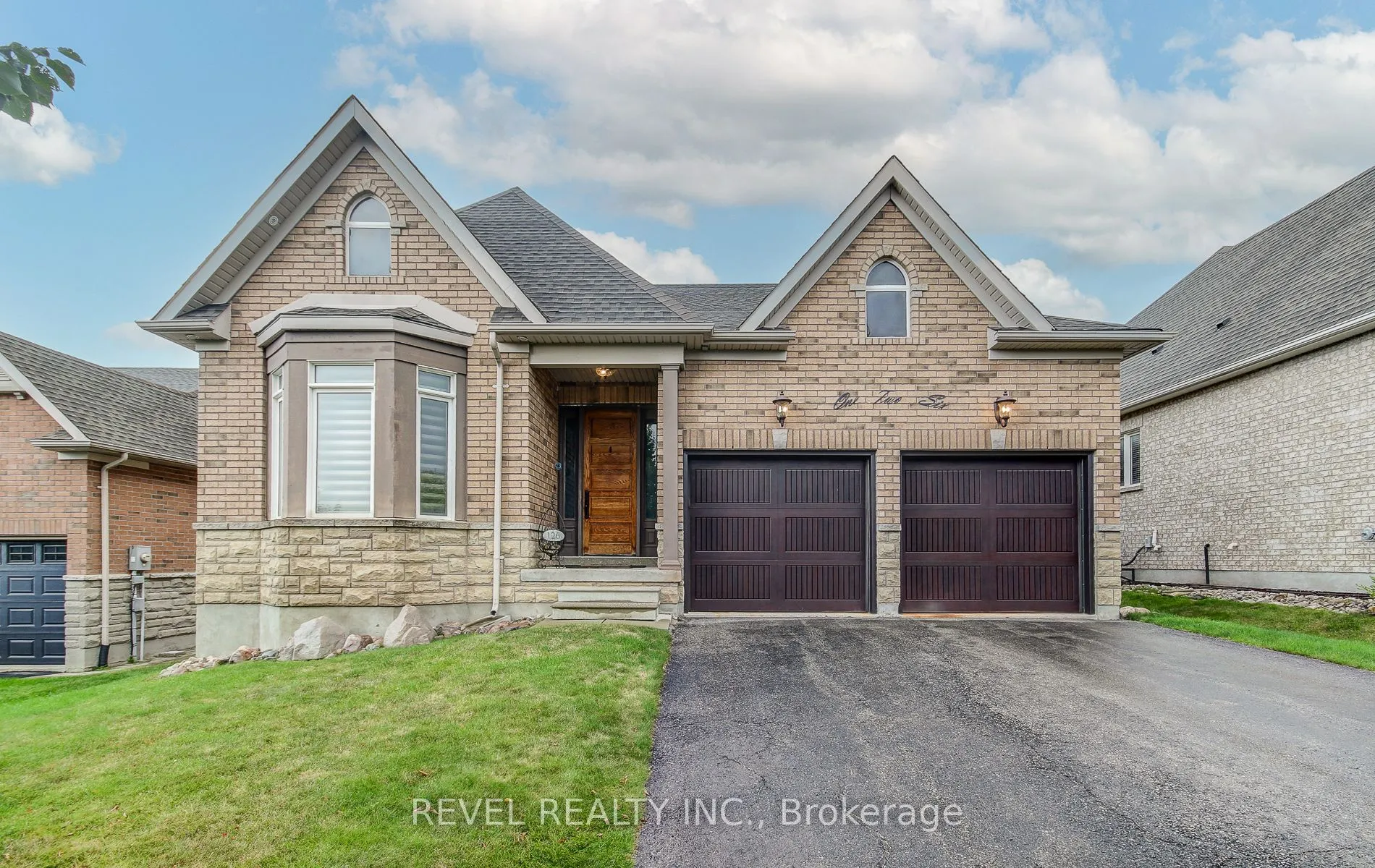 126 Aberfoyle Mill Crescent, ON N1H 6H9