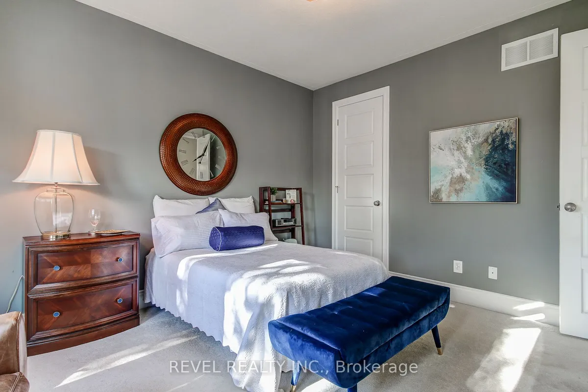 126 Aberfoyle Mill Crescent, ON N1H 6H9