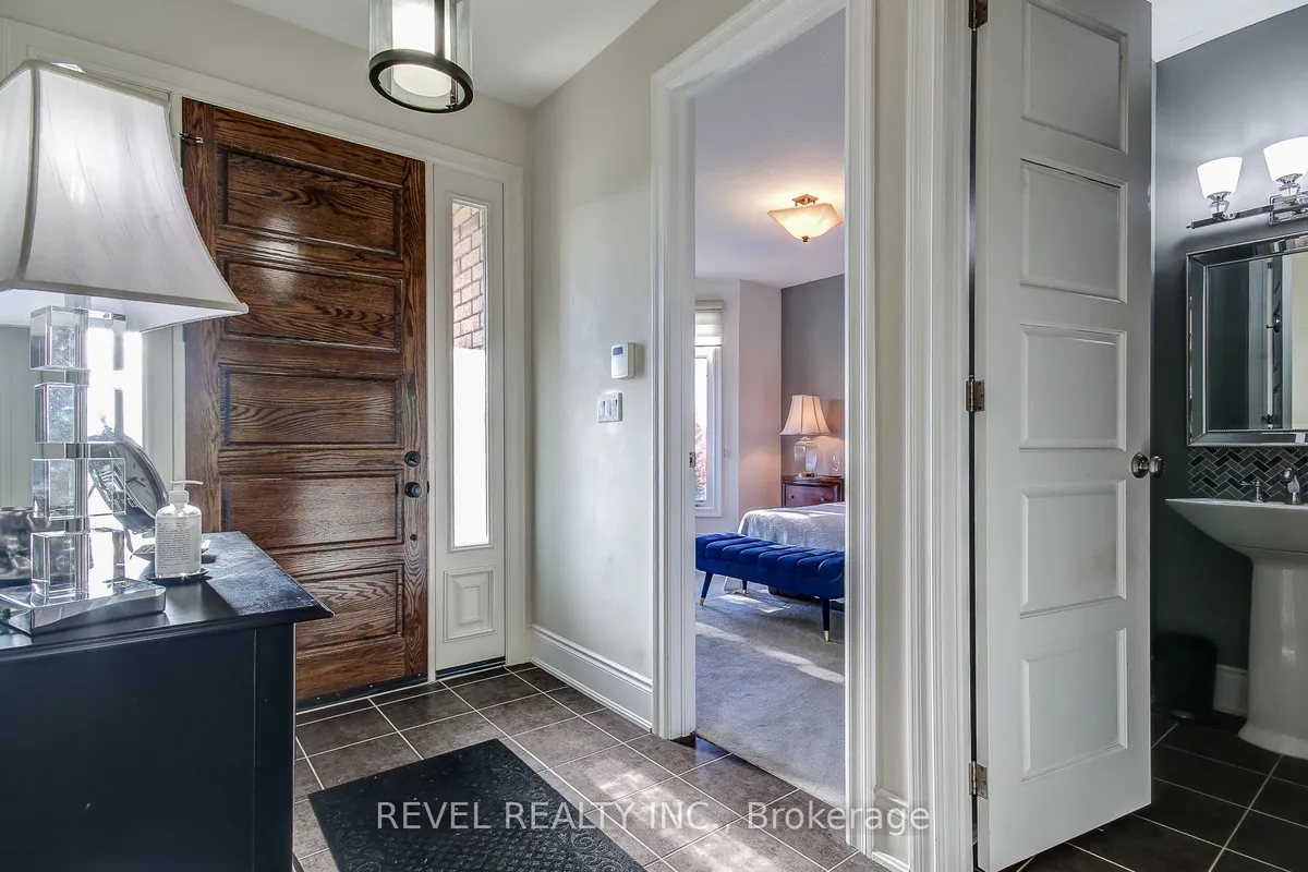 126 Aberfoyle Mill Crescent, ON N1H 6H9