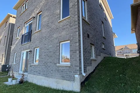 32 Mackenzie Street, ON N0C 1B0