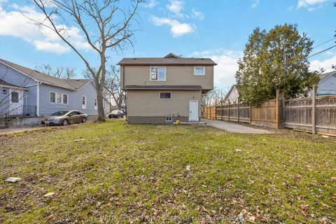 150 College Avenue, ON N7T 6B3