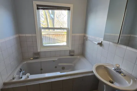 39 Regina Street, ON N5Y 3B6