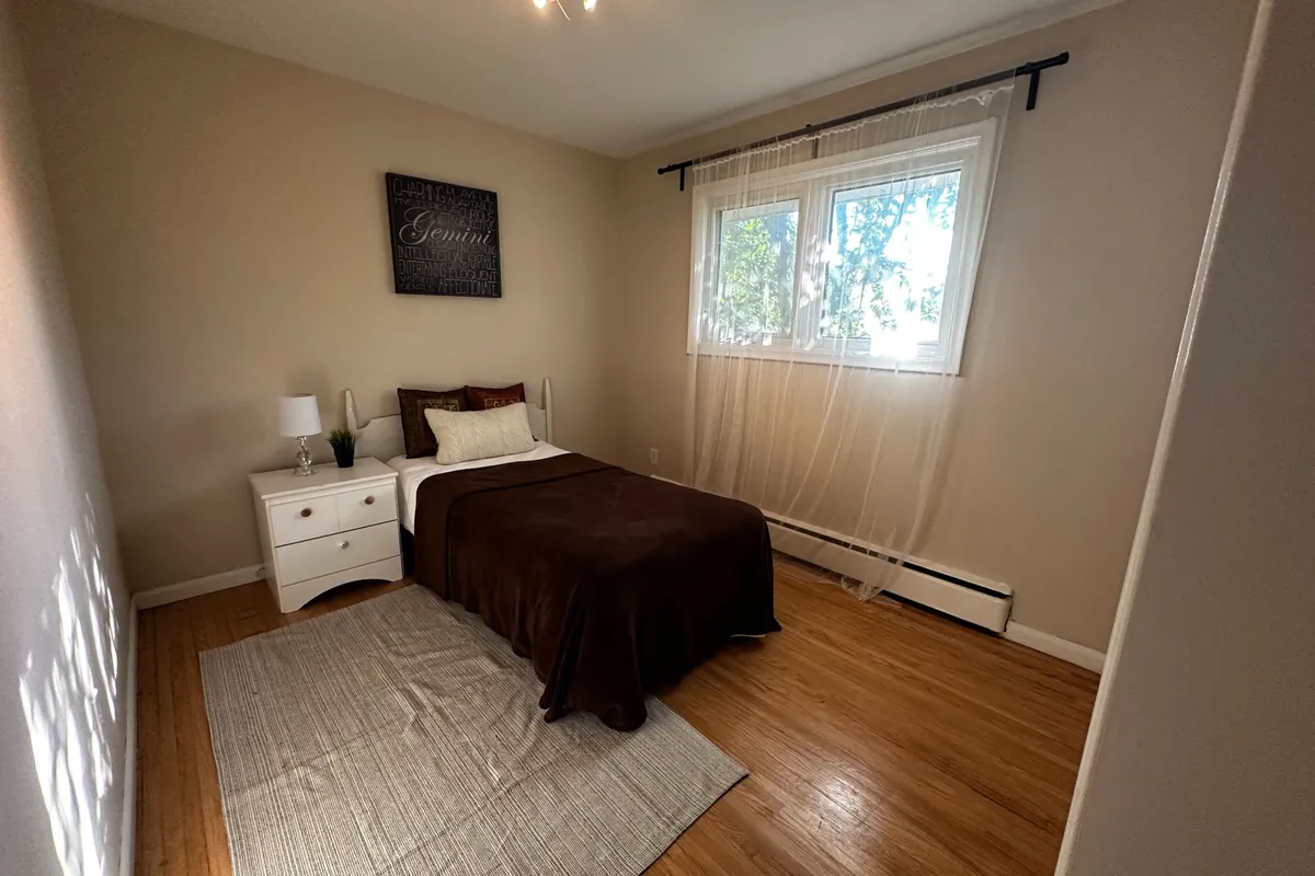 165 King Edward Avenue, ON N5Z 3T5