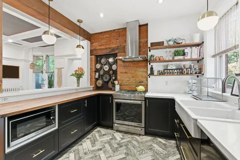 102 Spadina Avenue, ON L8M 2X3