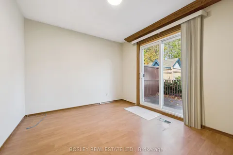 528 Fallingbrook Drive, ON N2L 4N4