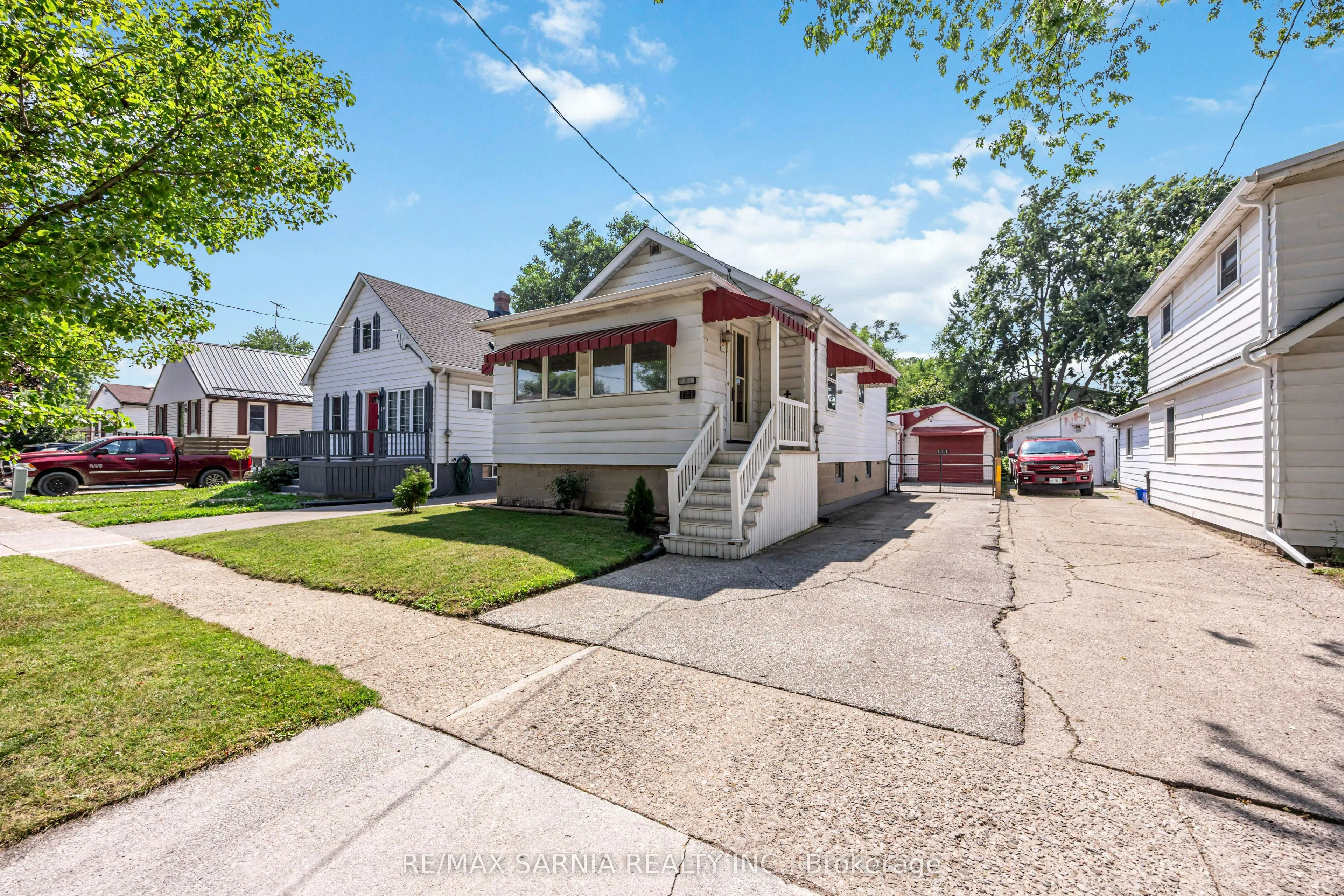 121 Whitmore Avenue, ON N7T 3T3