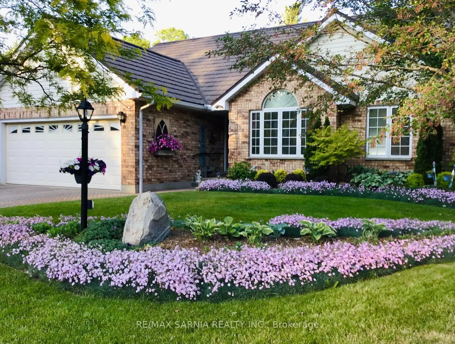 35 FRANCES Street, Lambton Shores, ON N0N 1J0