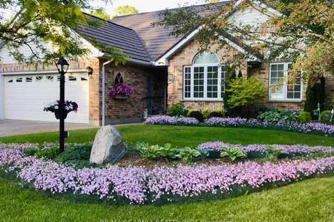 Detached 4 bedroom 3 bathroom at 35 FRANCES Street in Lambton Shores - MLS# X12468274