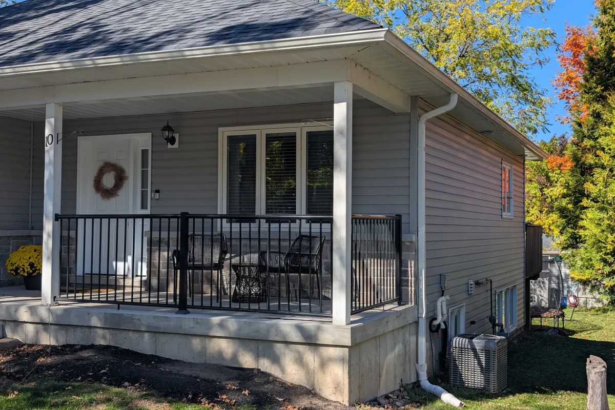 10 William Street, ON K0L 2H0