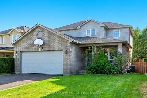 5 Chesapeake Drive, ON L8B 0H7