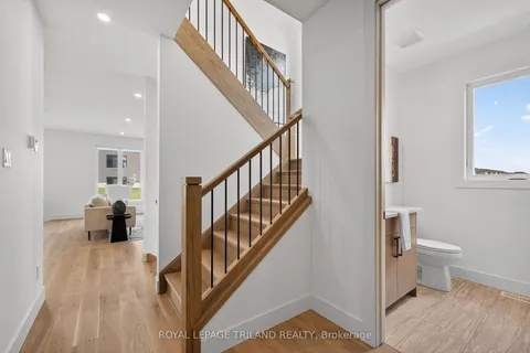 4049 Big Leaf Trail, ON N6P 0K2