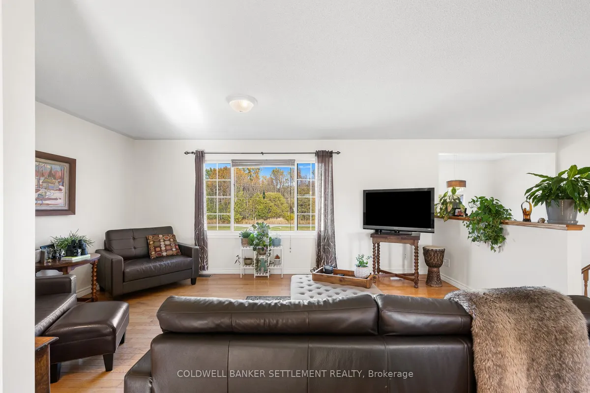 261 Thomson Road, ON K7H 0L9