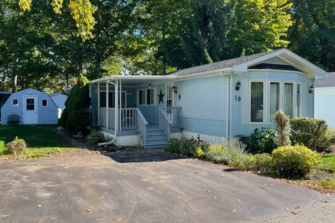 10 Cree Lane, ON N7A 3Y2