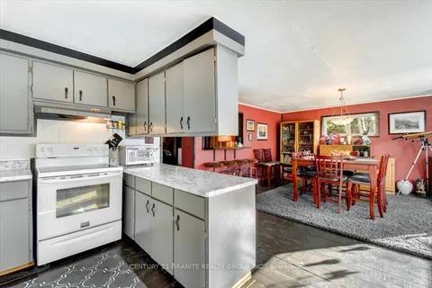 482 Old L'Amable Road, ON K0L 1C0