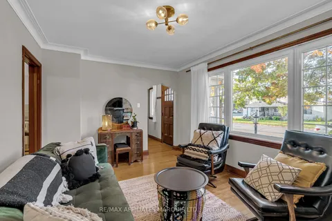 330 Fourth Street, ON K6J 2S4