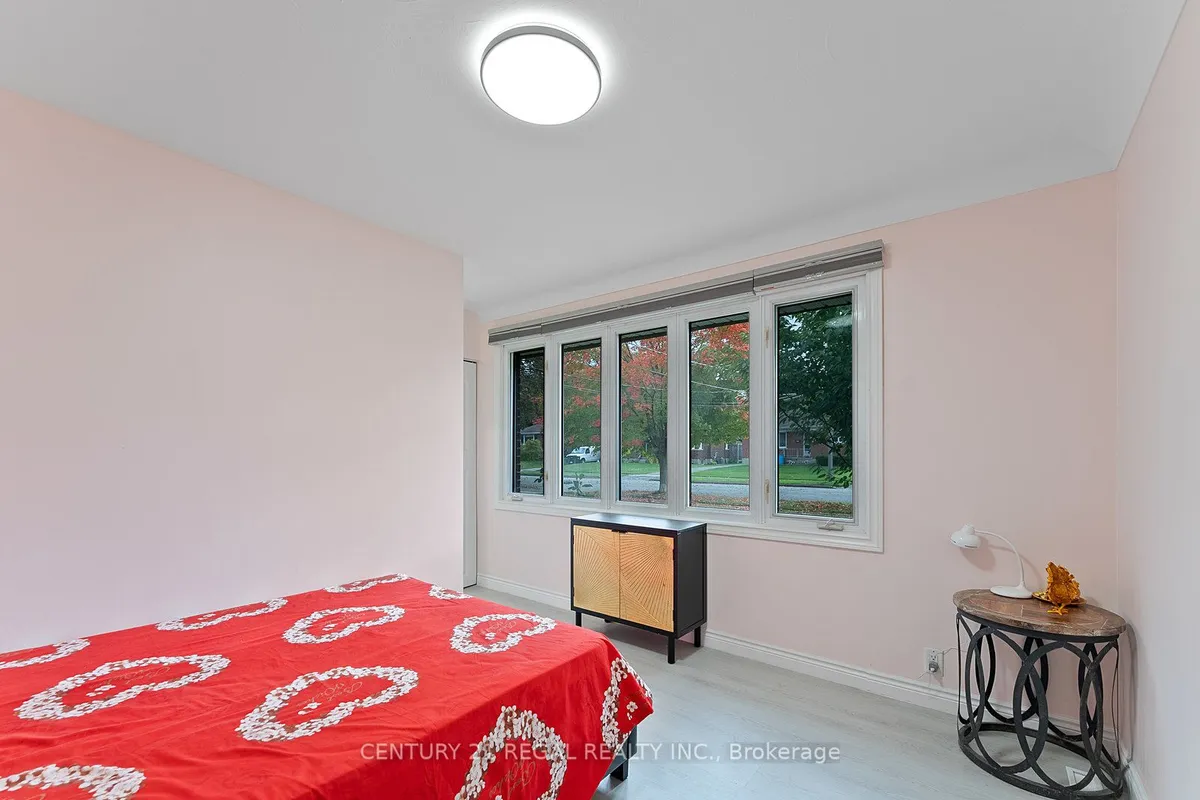 21 Louisa Drive, ON N1E 4T4