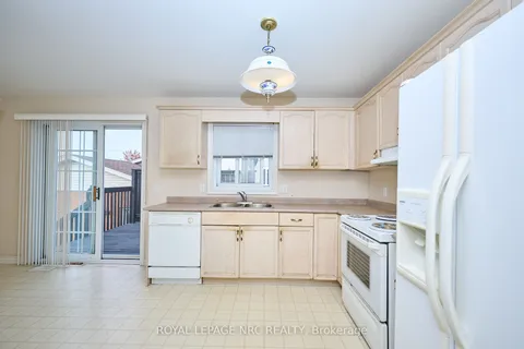 4431 MONTROSE Road, ON K2H 1K1