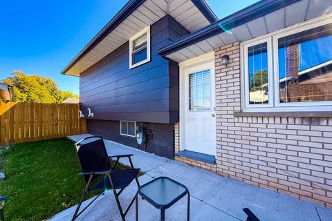 4208 Dorchester Road, ON L2E 6N2