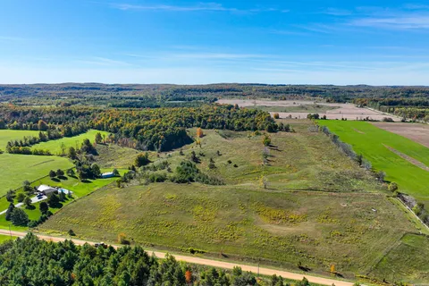 PT E 1/2 LT25, CONC 4 EHS PT 2, PL 7R6861 TOWN OF MONO St, Mono Street, ON L9W 5Z7