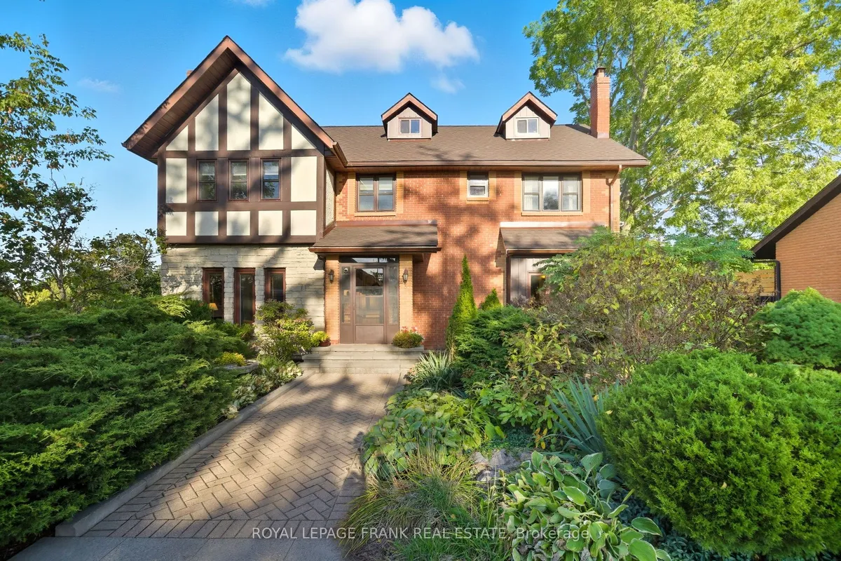 234 Angeline Street, ON K9V 5E9