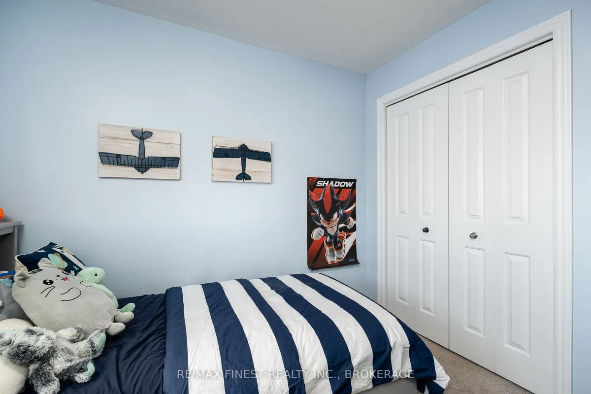 140 Simurda Court, ON K7N 0A8