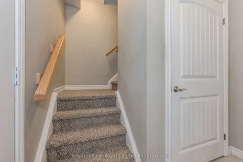 19 Victoria Crescent, ON N1M 2W3